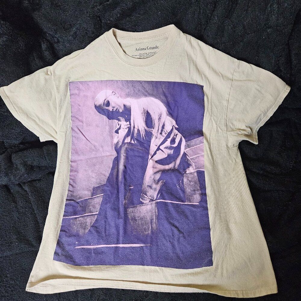 Ariana Grande XL T-shirt Sweetener World Tour Concert Tee Unisex X Large 2019